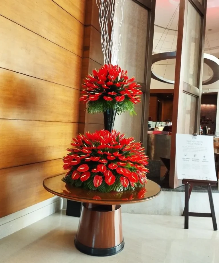 Các mẫu hoa để bàn lễ tân tại 7F Garden