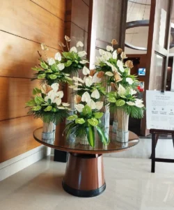 Hoa để bàn lễ tân giá rẻ nhất