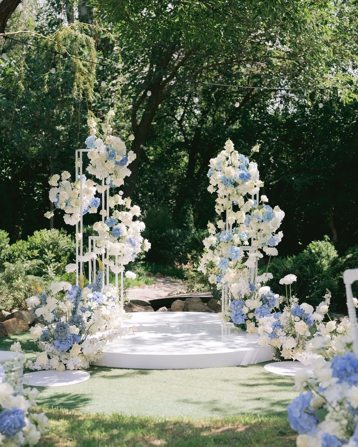 Dịch vụ trang trí đám cưới ngoài trời lãng mạn