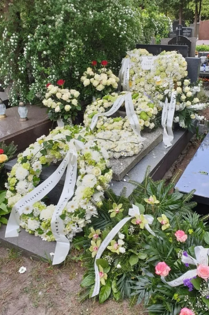 trang tri hoa tang le 3 dịch vụ trang trí hoa tang lễ 7f garden