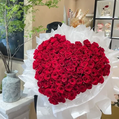 bó hoa hồng đỏ 99 bông hình trái tim