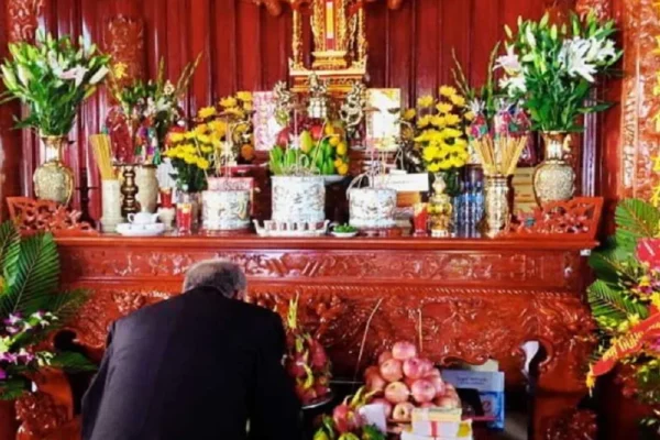 Đi đám giỗ nên mua gì? Gợi ý 7+ món quà phù hợp nhất