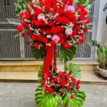 Kệ hoa khai trương truyền thống với kệ hoa sắt
