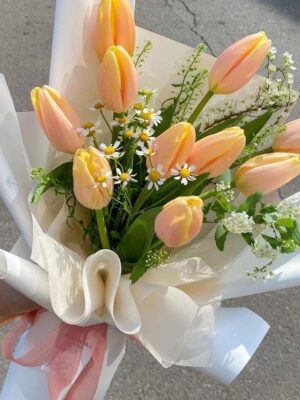 bó hoa tulip màu cam đẹp