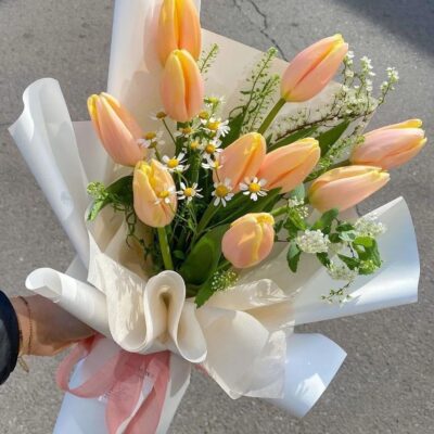 bó hoa tulip màu cam đẹp