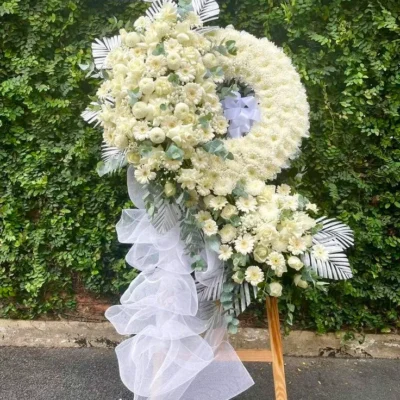 đặt vòng hoa viếng bố bạn tphcm