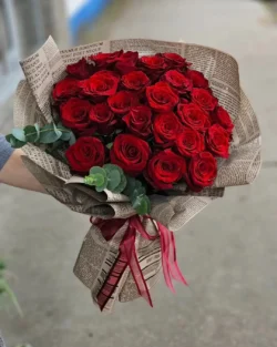 Các mẫu bó hoa hồng tặng tốt nghiệp màu đỏ