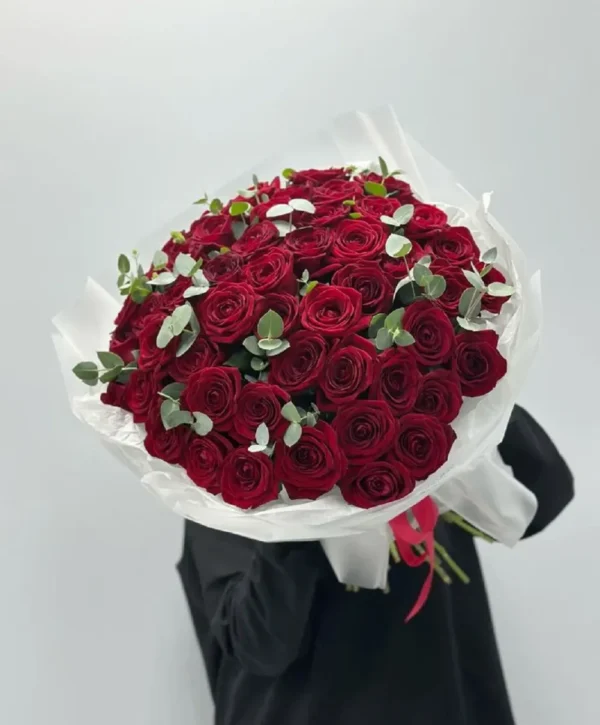mẫu bó hoa hồng màu đỏ 50 bông bó tròn